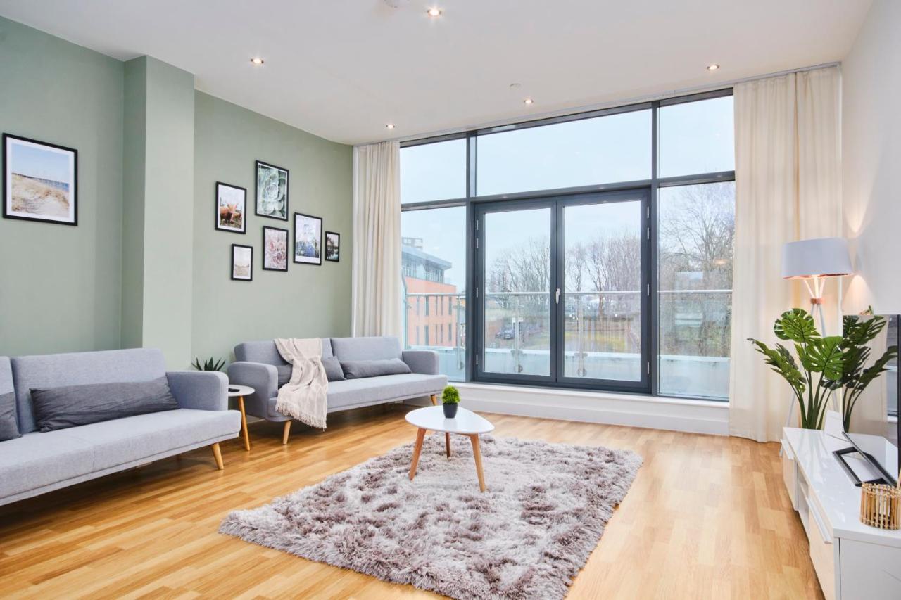 Large Duplex Penthouse - Parking Leeds (West Yorkshire) Exterior foto